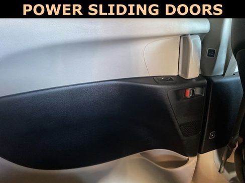 Certified 2024 Chrysler Pacifica Touring-L image 26