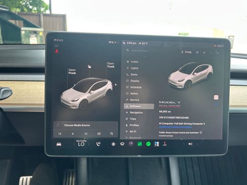 Used 2021 Tesla Model Y Performance AWD/4WD image 19
