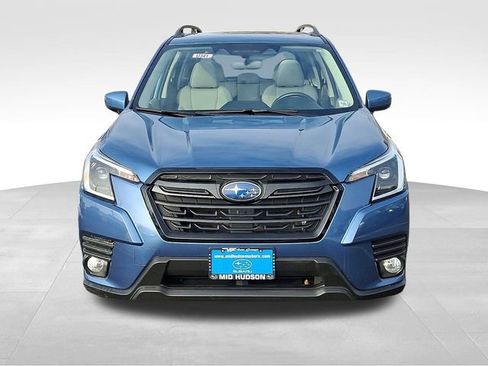 Used 2023 Subaru Forester Premium image 2