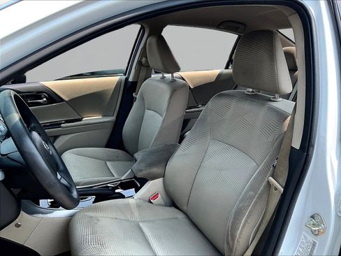 Used 2017 Honda Accord LX image 20