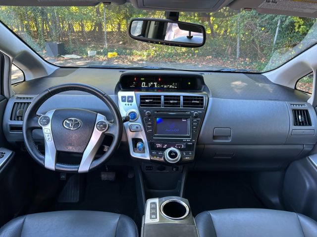 Used 2013 Toyota Prius V Five FWD image 11