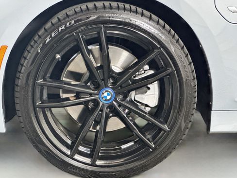 Used 2023 BMW 330e w/ M Sport Package RWD image 12
