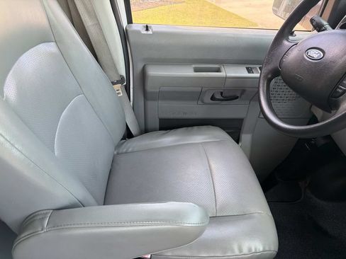 Used 2013 Ford E-150 and Econoline 150 w/ PWR Group RWD image 11