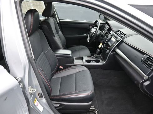 Used 2017 Toyota Camry SE w/ Protection Package (Q2) FWD image 23