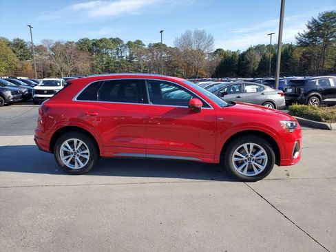 Used 2022 Audi Q3 2.0T Premium image 2