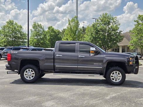 Used 2015 Chevrolet Silverado 2500 LTZ w/ LTZ Plus Package AWD/4WD image 6