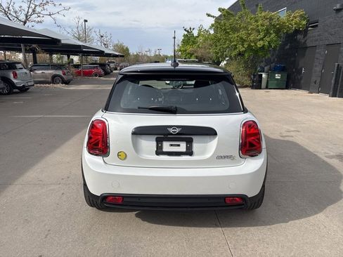 Used 2024 MINI Cooper SE image 4