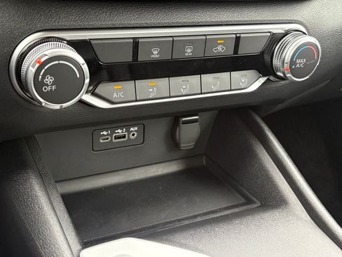 New 2026 Nissan Altima 2.5 SV FWD image 12