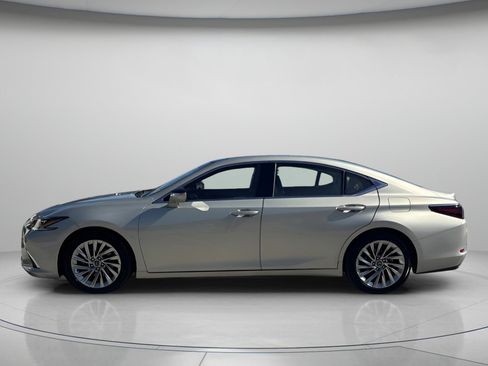 Used 2019 Lexus ES 350 Ultra Luxury image 5