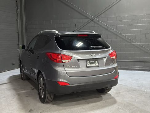 Used 2015 Hyundai Tucson SE AWD/4WD image 6