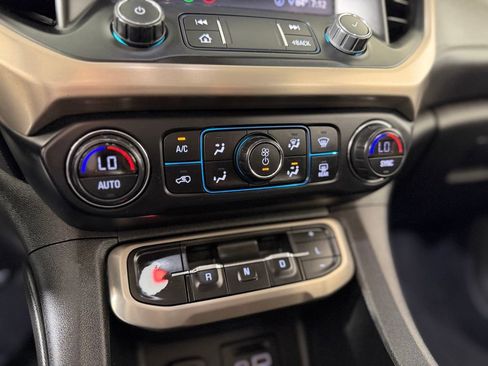 Used 2020 GMC Acadia Denali AWD/4WD image 14