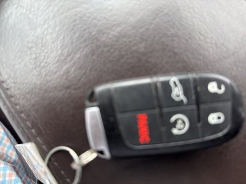 Used 2014 Jeep Grand Cherokee Summit image 42