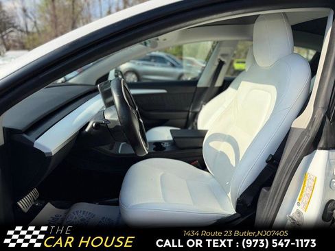 Used 2022 Tesla Model 3 Performance image 15