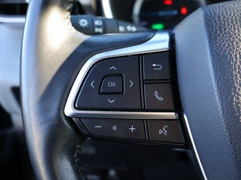 Used 2020 Toyota Highlander XLE image 35