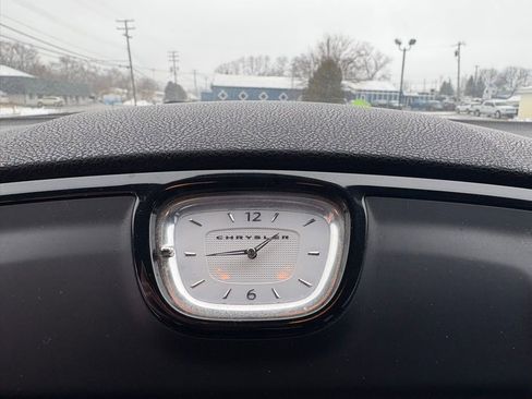 Used 2013 Chrysler 300 S image 19