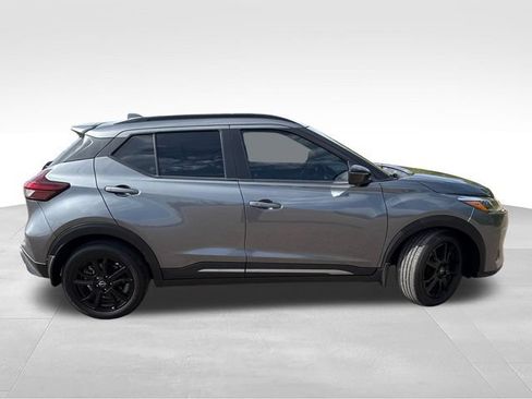 Used 2024 Nissan Kicks SR FWD image 9