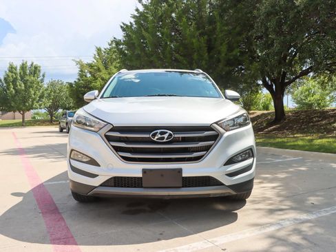 Used 2016 Hyundai Tucson Sport FWD image 2