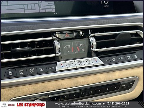 Used 2022 BMW X7 xDrive40i w/ Premium Package image 34