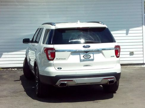 Used 2016 Ford Explorer Platinum AWD/4WD image 3