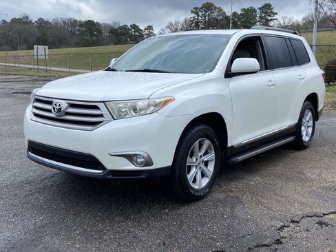 Used 2013 Toyota Highlander SE image 4