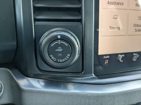 Used 2025 Ford F450 Platinum w/ FX4 Off-Road Package image 32