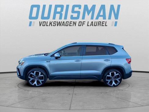 Used 2022 Volkswagen Taos SEL image 4