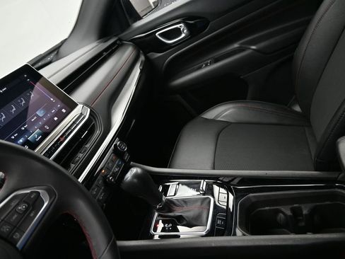 Used 2025 Jeep Compass Trailhawk AWD/4WD image 18