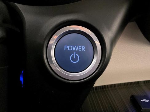 Used 2021 Toyota Sienna Platinum FWD image 33