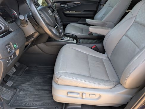Used 2021 Honda Passport Elite image 9
