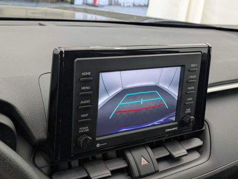 Used 2020 Toyota RAV4 LE w/ All Weather Liner Package AWD/4WD image 30