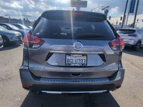 Used 2018 Nissan Rogue SV w/ Premium Package image 7