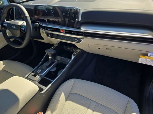 New 2026 Kia Sorento S image 13
