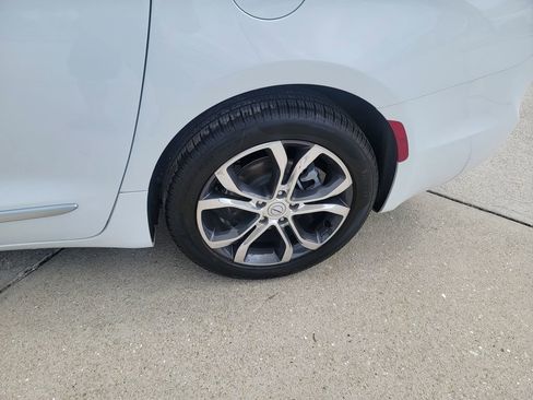 Used 2026 Chrysler Pacifica Pinnacle image 26