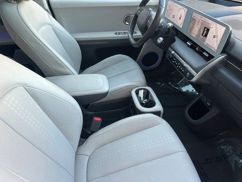Certified 2024 Hyundai Ioniq 5 Limited image 17