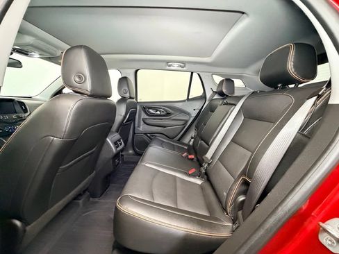 Used 2022 GMC Terrain AT4 w/ Infotainment Package II AWD/4WD image 4