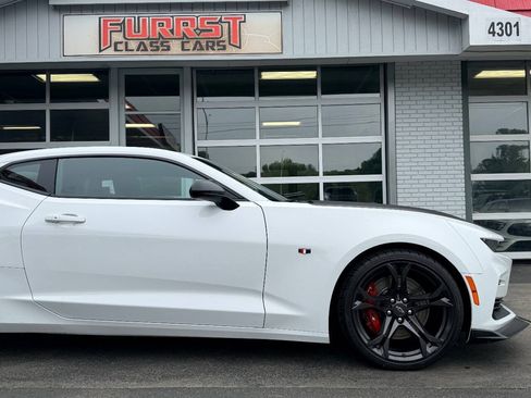 Used 2022 Chevrolet Camaro SS RWD image 11