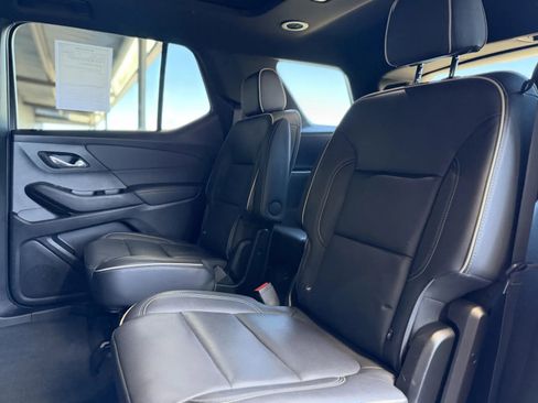Used 2023 Chevrolet Traverse Premier w/ Redline Edition image 16