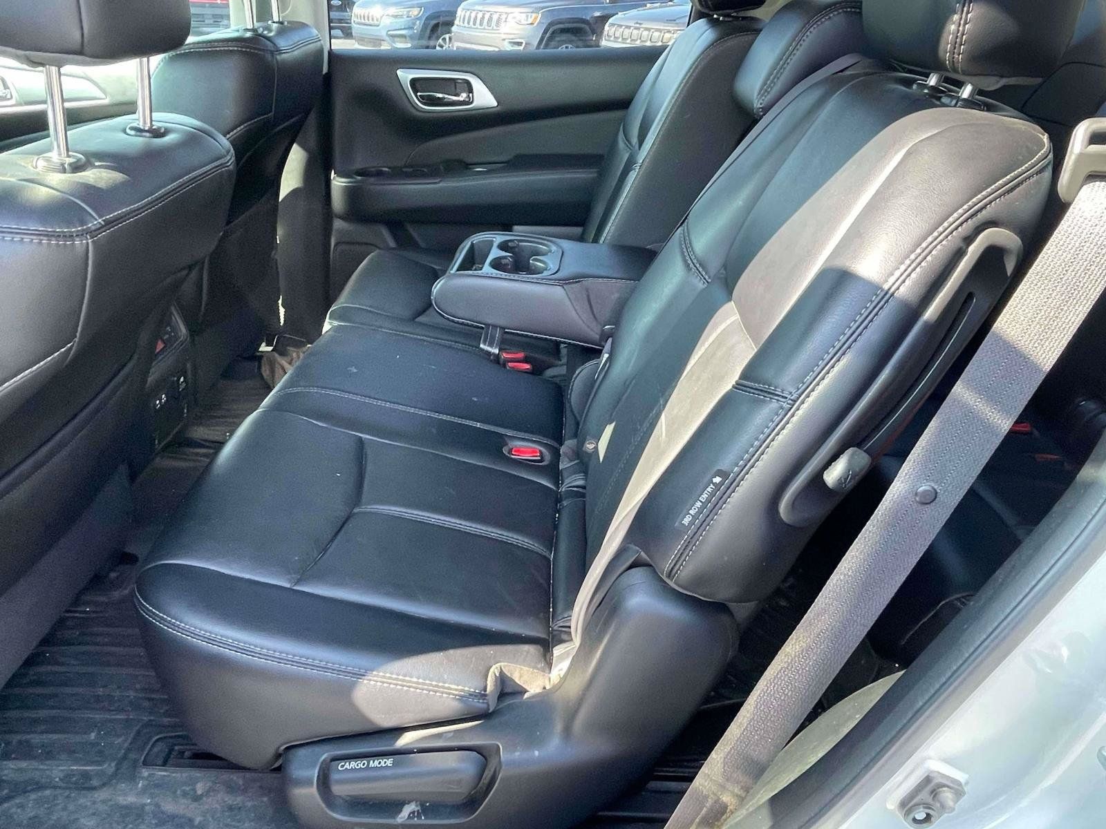 Used 2019 Nissan Pathfinder SL FWD image 15