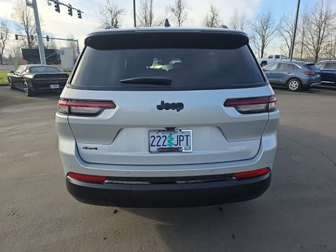 Used 2024 Jeep Grand Cherokee L Altitude image 4