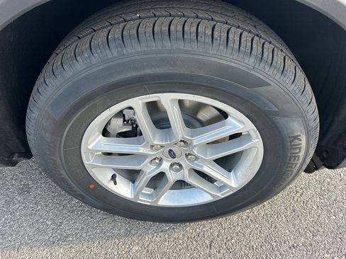 New 2026 Ford Explorer Active RWD image 18