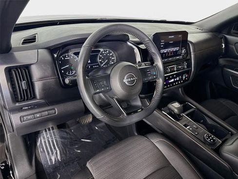 Used 2024 Nissan Pathfinder Rock Creek AWD/4WD image 9