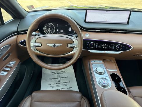 Used 2022 Genesis GV70 2.5T w/ Advanced Package AWD/4WD image 16