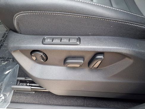 New 2026 Volkswagen Atlas Cross Sport SEL R-Line image 26