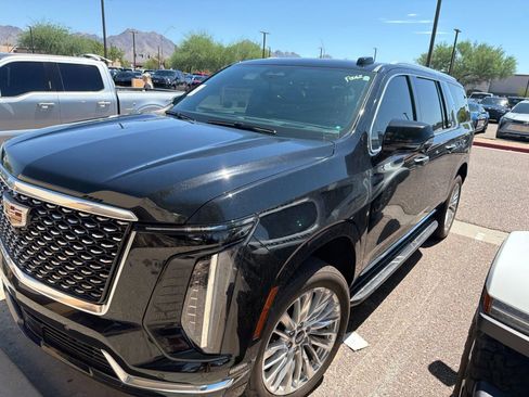 Used 2025 Cadillac Escalade ESV Premium Luxury w/ LPO, Floor Liner Package AWD/4WD image 1