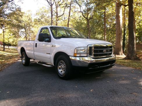 Used 2003 Ford F250 XLT image 3