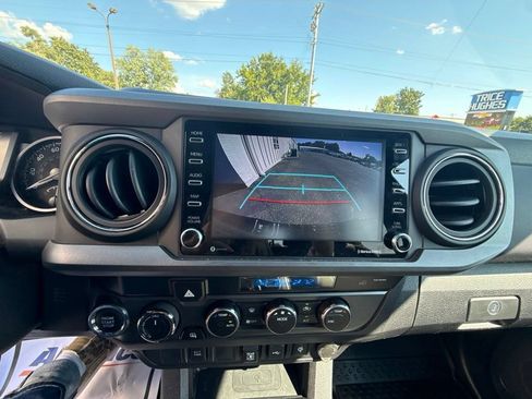 Used 2023 Toyota Tacoma TRD Off-Road w/ Black Out Package (TMS) AWD/4WD image 22