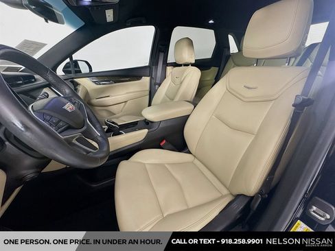 Used 2017 Cadillac XT5 FWD image 20