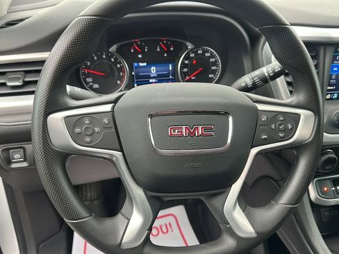 Used 2023 GMC Acadia SLE w/ Driver Convenience Package FWD image 10