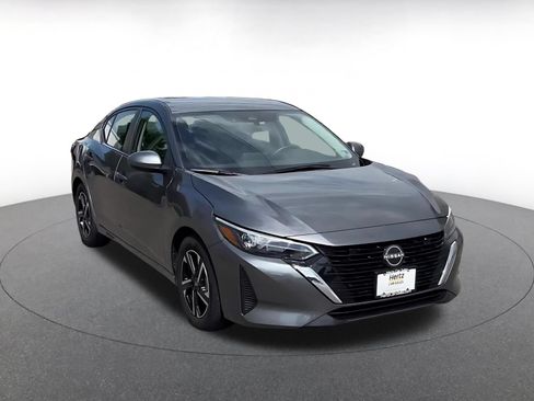 Used 2025 Nissan Sentra SV FWD image 3
