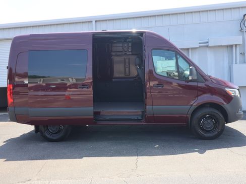 New 2025 Mercedes-Benz Sprinter 2500 image 4